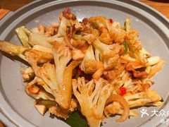 -耶里夏丽·新疆菜·家庭聚场(百联中环购物广场店)