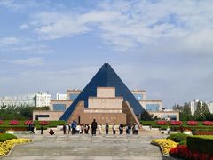 -上海市龙华烈士陵园