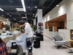 -CARR SALON