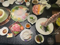 -得意咚瓜·顺德鱼生·冬瓜火锅(深圳首店)