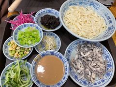 老北京炸酱面-门框胡同百年卤煮(新街口店)