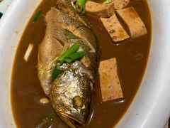 家焖深海黄花鱼-小船渔村•大连菜•大连焖鱼(黄河路店)
