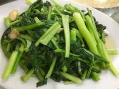 大蒜炒菜心-九和鸿禧饭店
