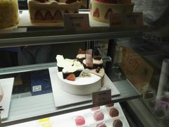 -巴黎贝甜(大宁国际商业广场店)