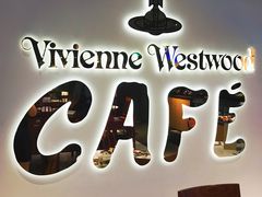 -Vivienne Westwood(上海来福士广场店)