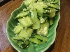 半蒜泥黄瓜-靓蛙馆