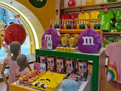 -m豆巧克力世界(上海世茂广场店)