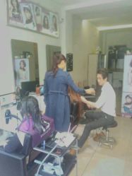 -百秀美发精致烫染