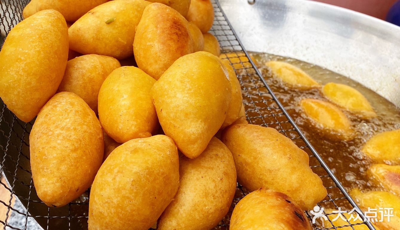 正果云吞、虾堆、粽子、腊味饭、濑粉、蛋散、咸水角、糍粑…