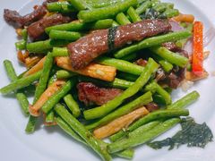 紫苏豆角鸡肶菇炒牛柳-东海海鲜酒家(流花店)