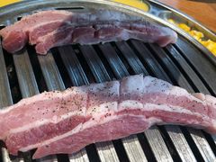 冷鲜五花肉-弘益铭家九炙社韩国烤肉料理(尚美店)