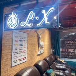 -尤米一站式美甲美睫