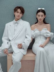 -至臻微拉婚纱摄影