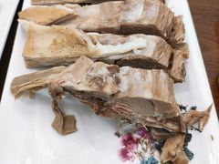 -伊源鼎盛餐饮服务有限公司