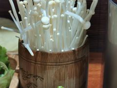 -独食火锅·半米屋台(直营总店)