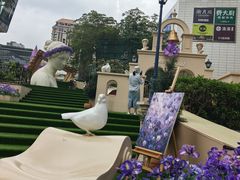 -中航城君尚购物中心