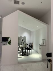 -微笑雨嘉造型护肤