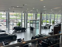 -天津波士信达奔驰4S店(卫津南路店)