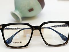 -潘多拉眼镜·蔡司依视路明月(潘家园店)