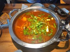 酸汤鱼-野山舂·贵州现舂酸汤火锅(鸿通城店)