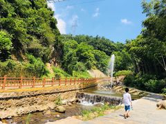 -梅岭月亮湾山体公园