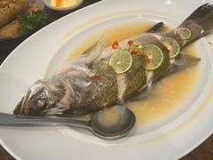 -Chom Cafe and Restaurant