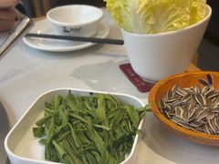 -鲁员外地锅鸡地锅鱼(古墩路店)