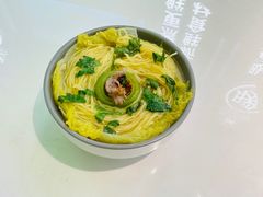 -洪氏嗨捞·广东猪肚鸡·椰子鸡火锅(西咸万象城店)