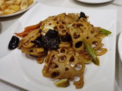 -闫府私房菜(经四路万达店)