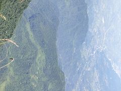 -峨眉山报国寺