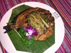 -香巴拉云南餐厅(华莱坞店)