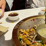 量大便宜好吃的鸳鸯牛锅你们去吃过呢嘛？
