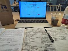 -瑞幸咖啡(武汉工商学院中商超市店)