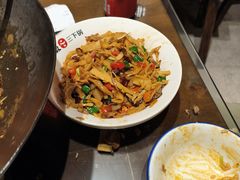 -富正毅三下锅·湘西韵味(天门山索道店)