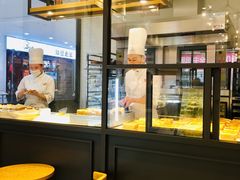 面包甜点陈列柜-味多美(民星路店)