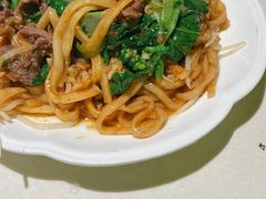 招牌湿炒牛河-潮泰牛肉火锅 · 创于1992年(车公庙店)