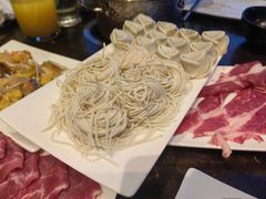 澳洲雪花牛肉-金陵饭店 56F 家·海鲜火锅餐厅