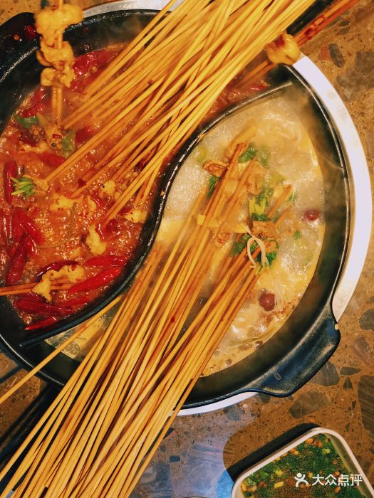 大签门牛肉火锅串串(定西路店)鸳鸯菌汤锅图片 - 第1474张
