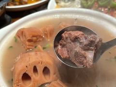 排骨藕汤-鑫小城故事·藕汤·家常菜(台北一路总店)