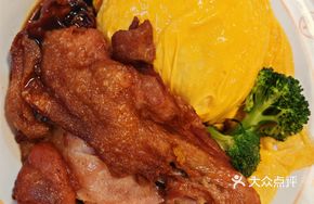 Crispy Chicken Leg with Egg Rice