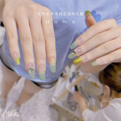 -花系美·美甲美睫精品店