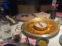 特色牛油锅-哥老官重庆美蛙鱼头(龙湖杭州金沙天街店)