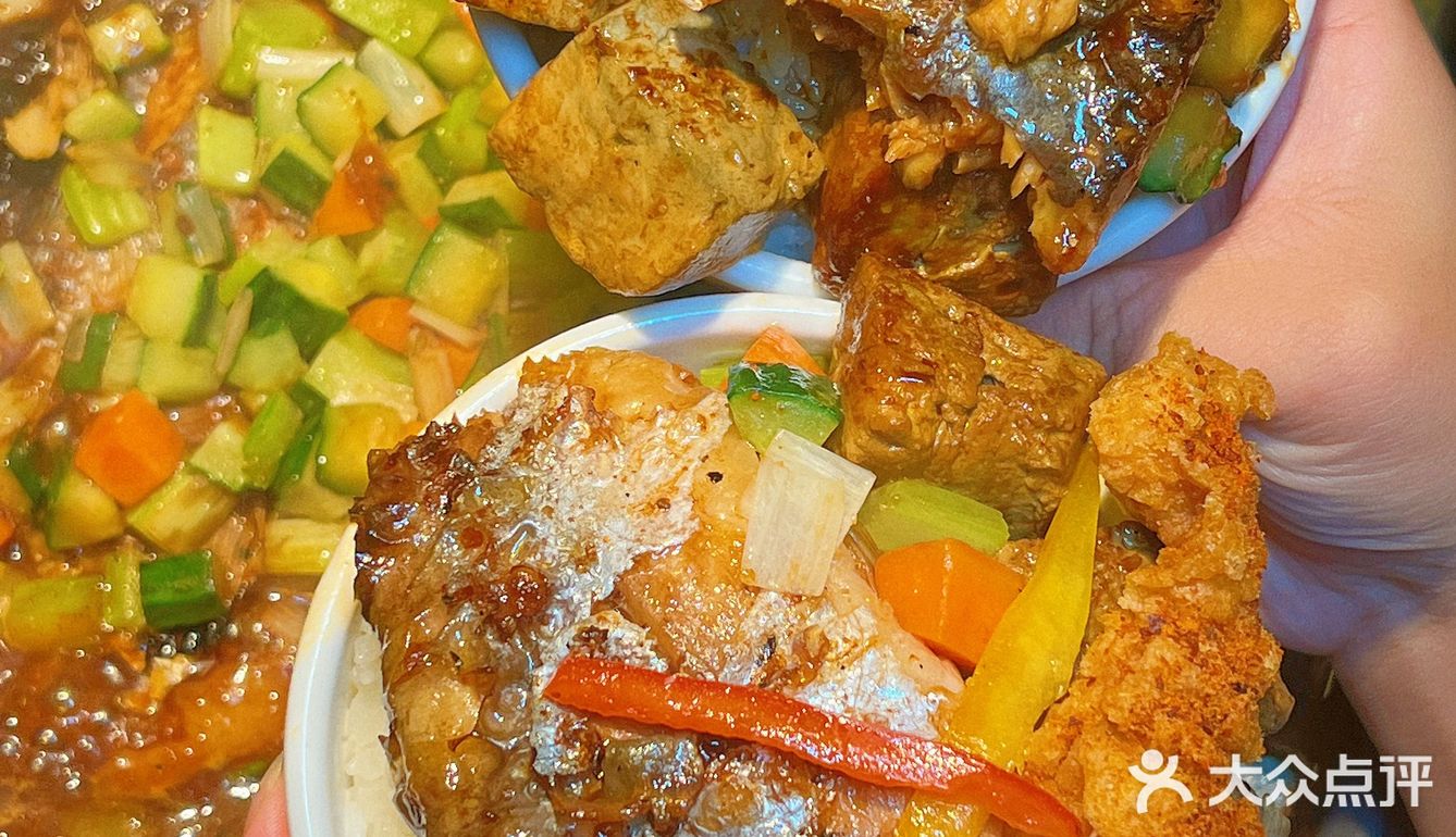 只要3️⃣RMB实现🍚饮料自由的烤鱼绝了