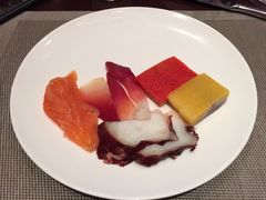 -荣誉国际酒店-云顶旋转餐厅