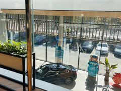 -上海宝信宝马4S店