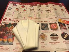 餐具摆设-佛山希尔顿酒店·融誉亚洲美食荟