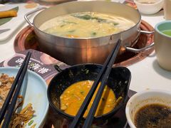 -洪氏嗨捞·猪肚鸡火锅(阳光天地店)