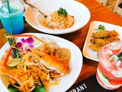 炸鸡翅-Chom Cafe and Restaurant