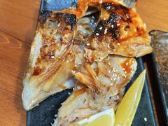 烤三文鱼头-信日本料理(信义坊店)
