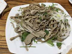 -溢心园香河肉饼总店